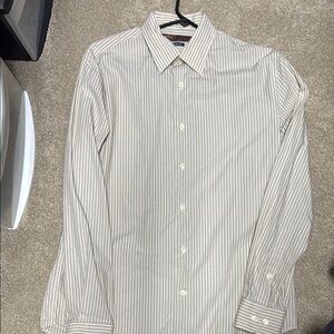 Perry Ellis classic fit Men's Striped Cream button down shirt size M